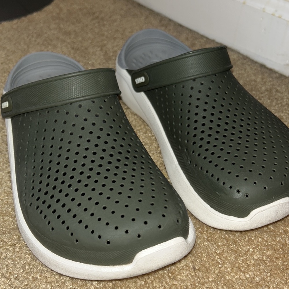 Crocs